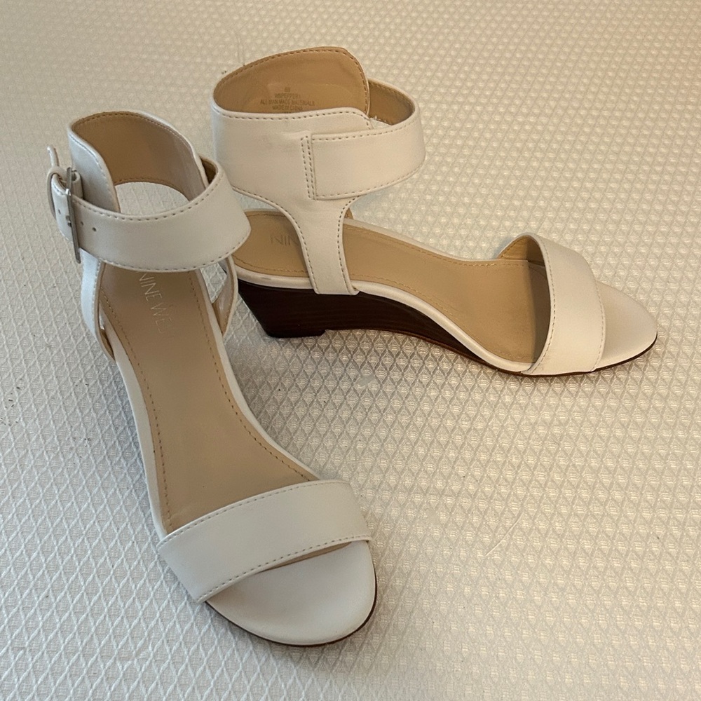 Nine West White Ankle-Strap Wedge Sandals Size 6M